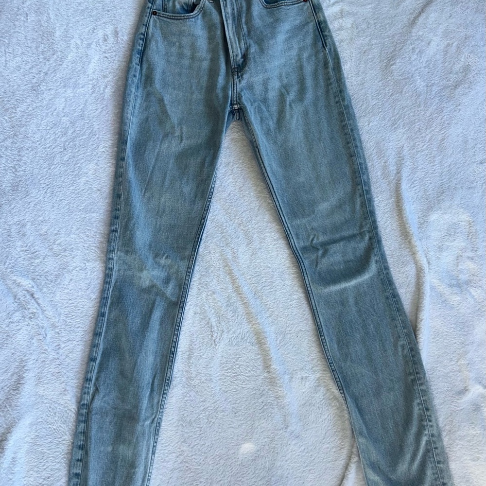 Abercrombie & Fitch 90’s Slim Straight Ultra High Rise Jeans
